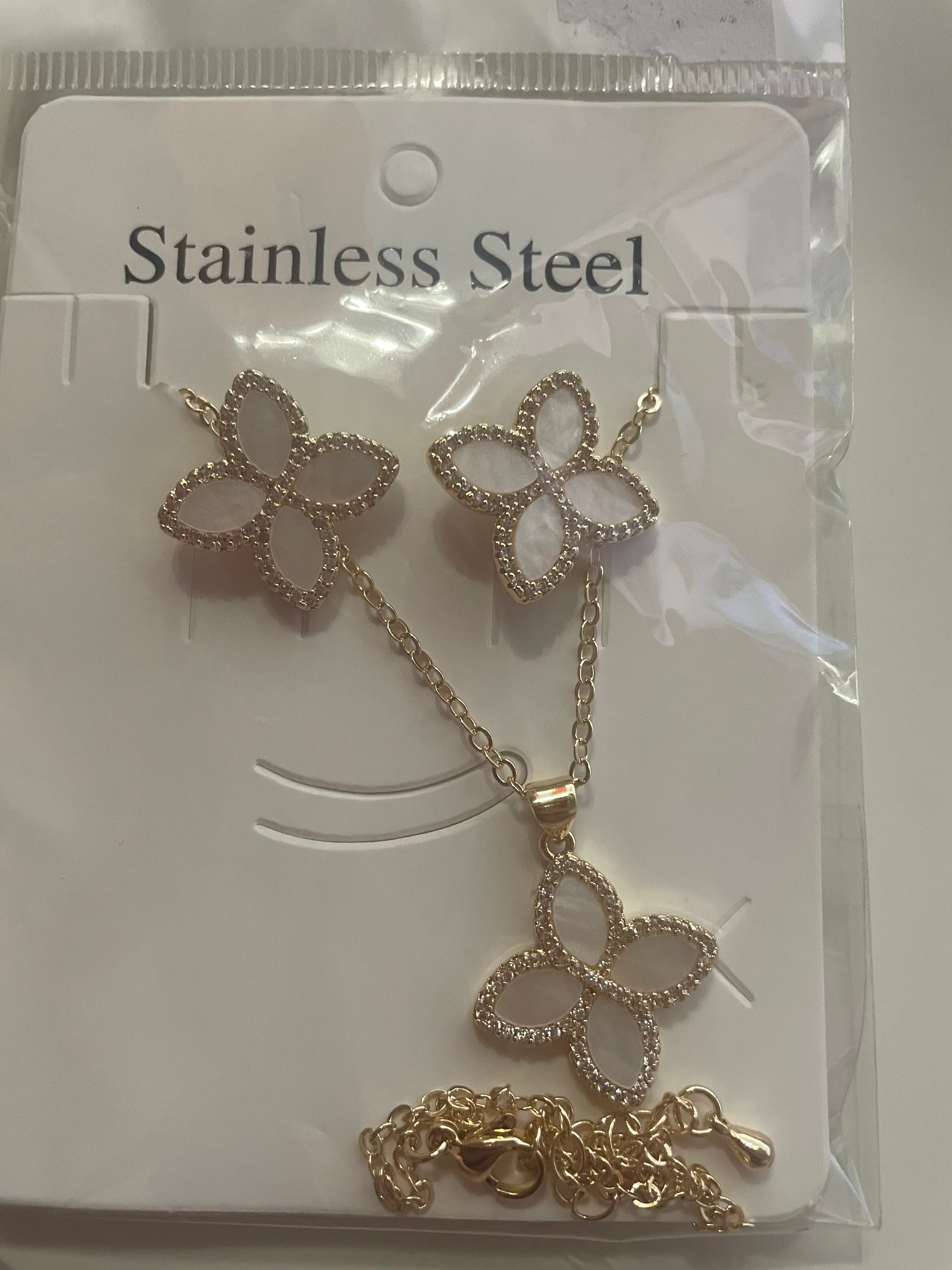 Stainless Steel - Set earrings and necklace
